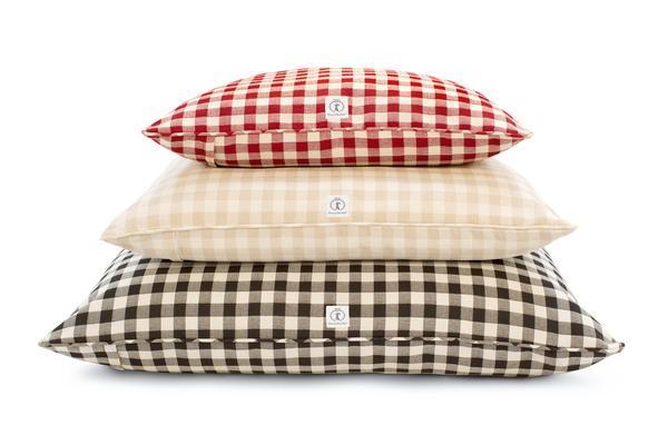 http://harrybarker.com/cdn/shop/products/bed-cover-buffalo-check-envelope-bed-cover-1_dd0f5c3c-c63a-4d77-a6a0-9536719611a3_600x.jpg?v=1630509498