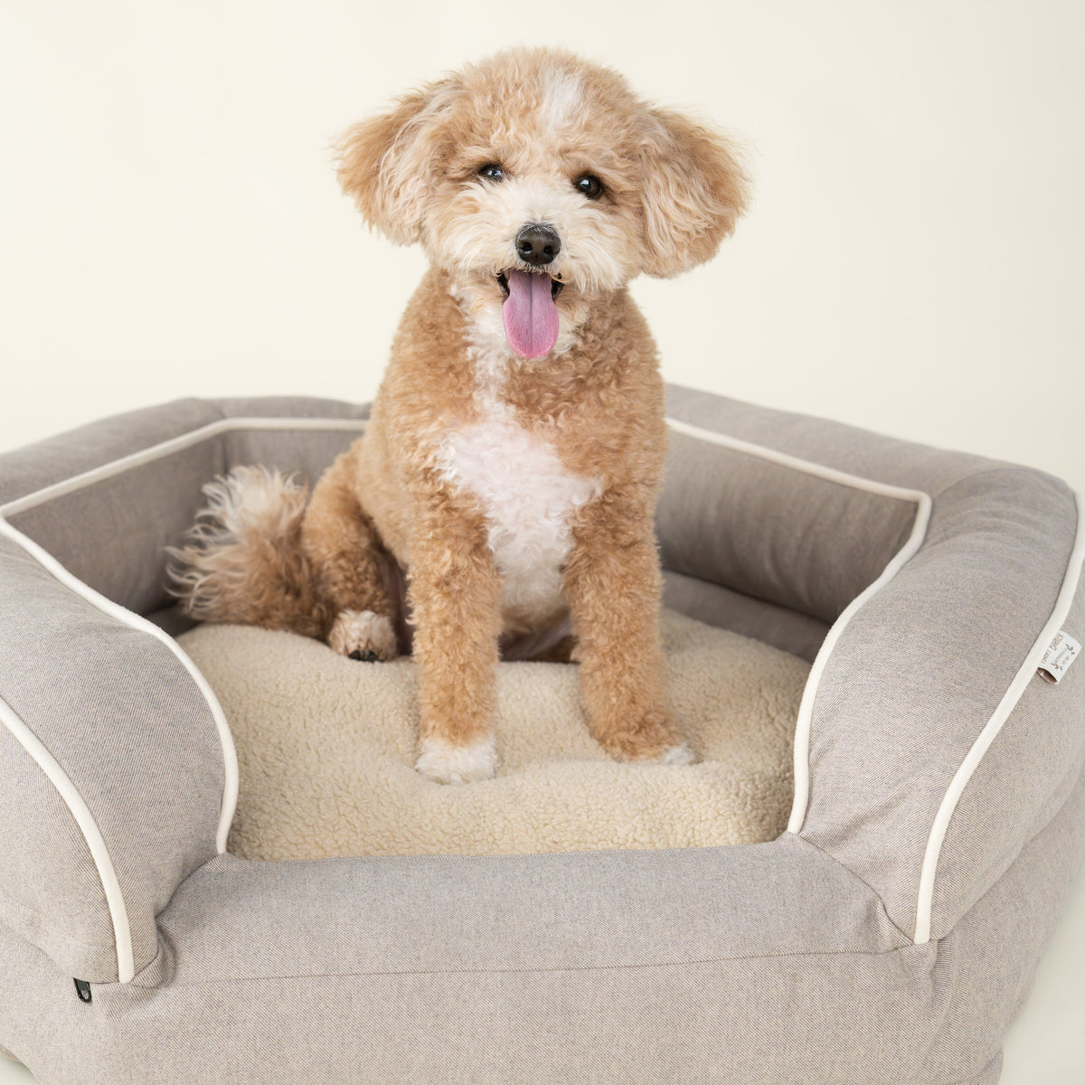 Plush Hexagon Walled Bed