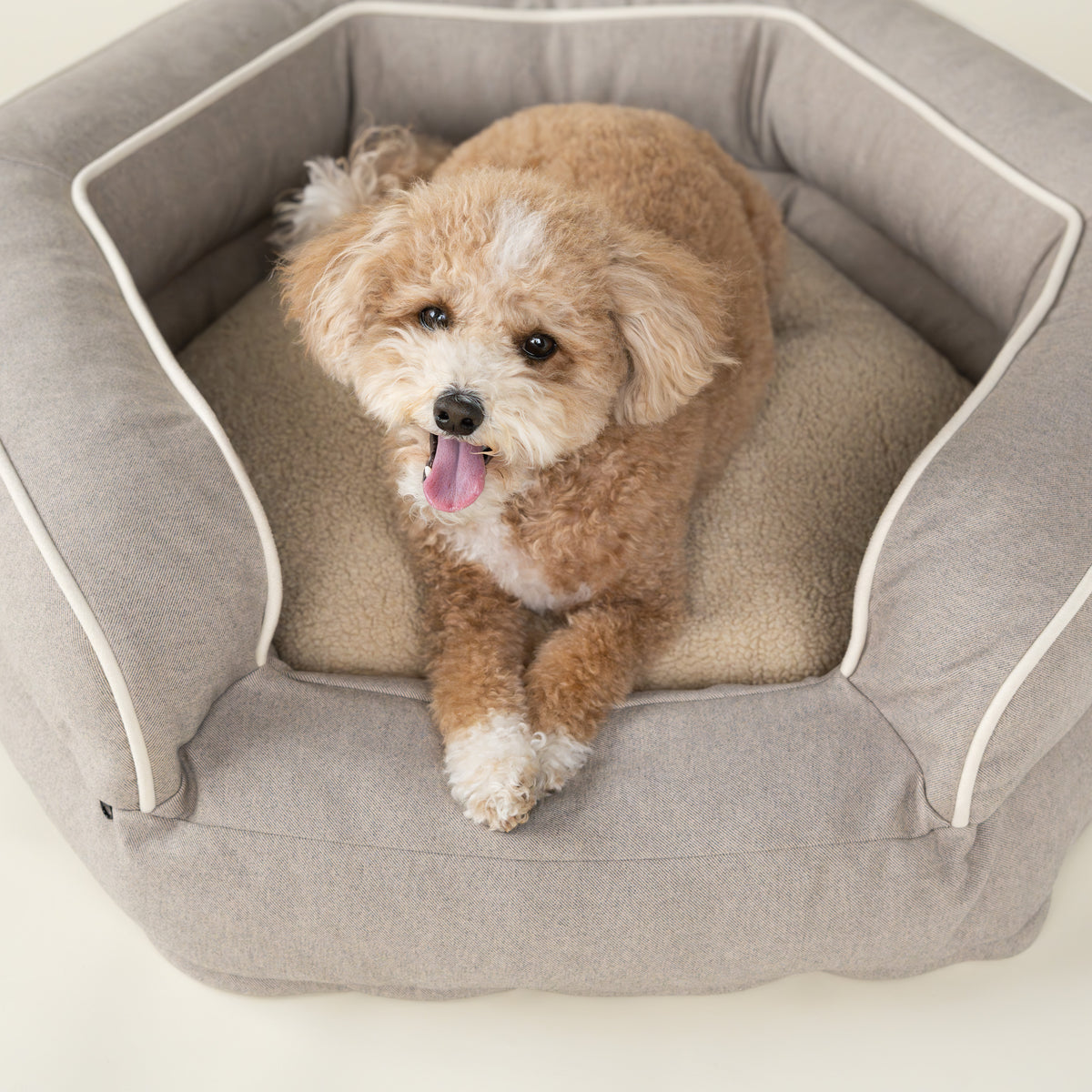 Plush Hexagon Walled Bed