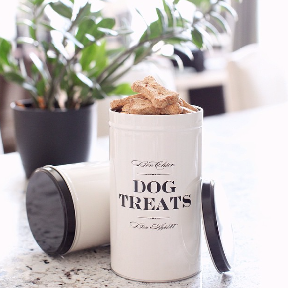 Dog Treats & Tins - Bon Chien Dog Biscuit Tin